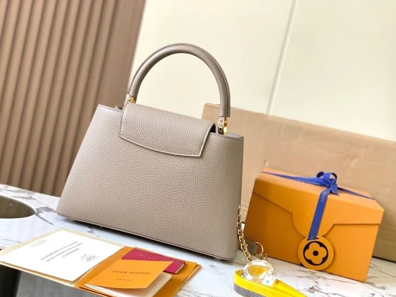 Capucines Lightweight Bags Louis 40025 Vuitton BB 0812